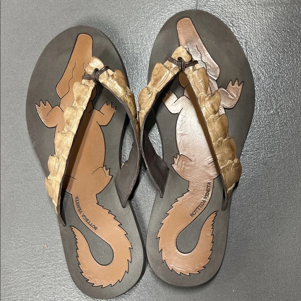 Bottega Veneta Men's Crocodile Alligator Brown Flip Flops Sandals Sz IT 41 US 8